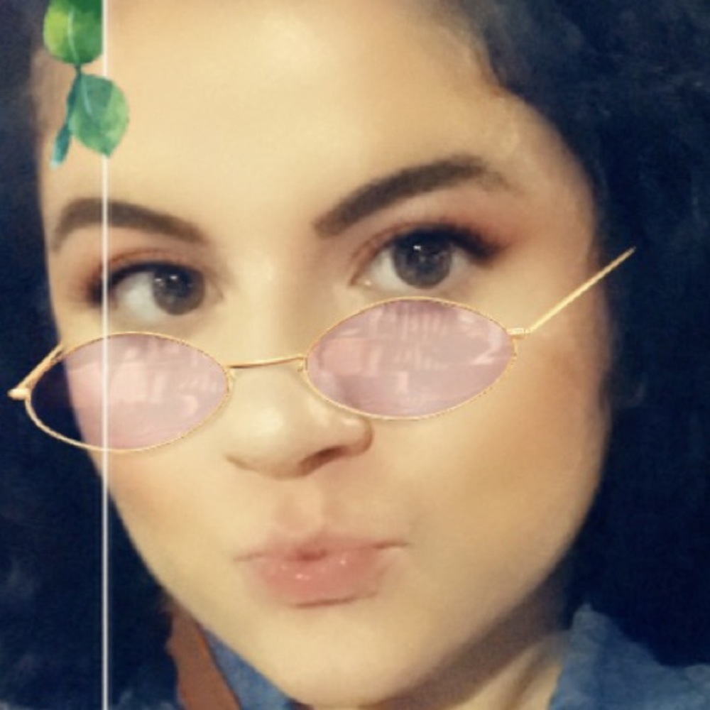 Meet your Posher, Serena